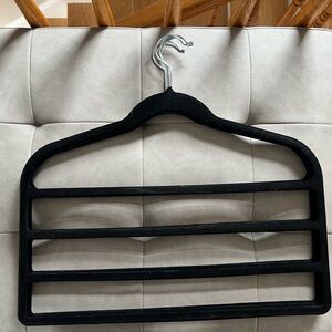 4 Velvet Multi-Tier Pants Hanger in Black